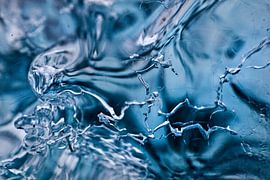 Air trapped in ice by Robert Meerding