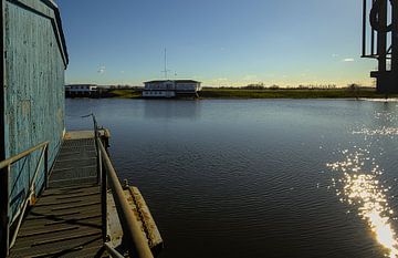 Uitzicht over de Elbe van Frank Briske
