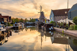 Ein goldener Abend mit Blick auf die Mühle „De Vlijt“ in Meppel