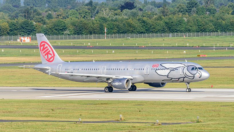 Niki Airbus A321 Passagierflugzeug. von Jaap van den Berg