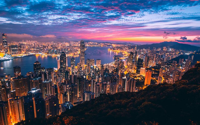 Hong Kong by Hello Pompoyo