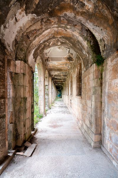 Couloir abandonné dans Decay. par Roman Robroek - Photos de bâtiments abandonnés