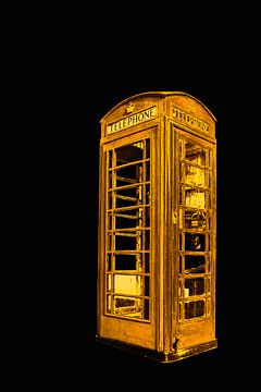 Engelse telefooncel in goud van Humphry Jacobs