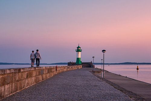 Phare sur la jetée de Sassnitz sur l'île de Rügen le long de l'Abe sur Rico Ködder