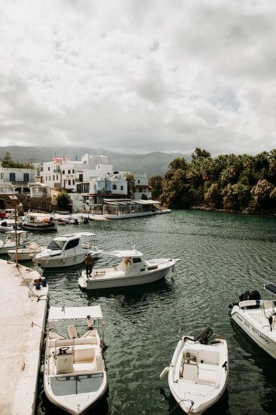 Das kleine Fischerdorf Sissi auf Kreta von Hey Frits Studio