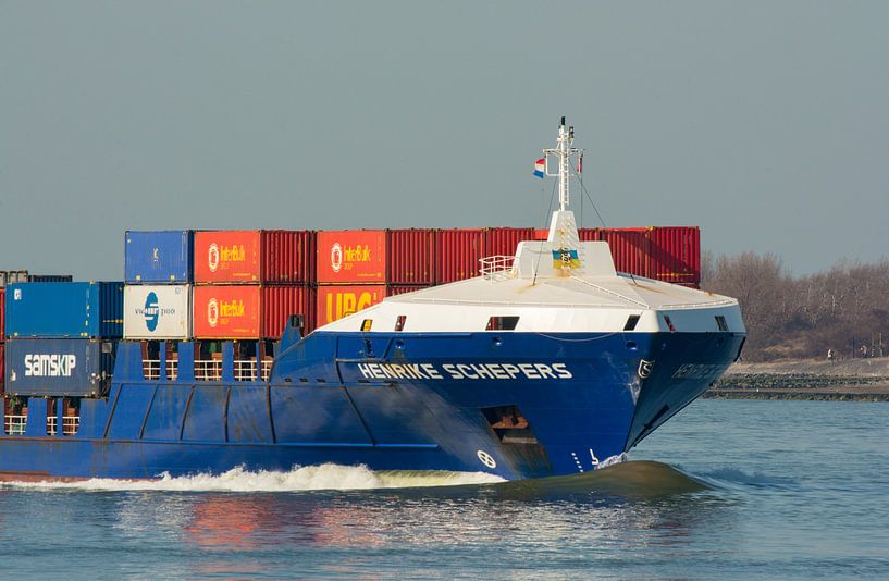 Porte-conteneurs en route vers le port de Rotterdam. par scheepskijkerhavenfotografie