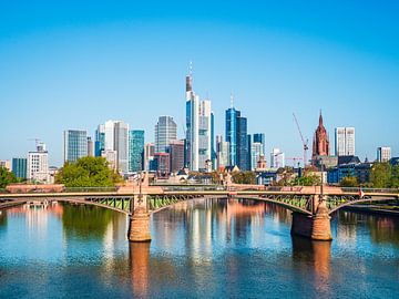Frankfurt am Main Skyline van Mustafa Kurnaz