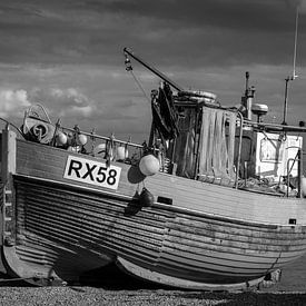 Vissersboot in Hastings van Rene van de Esschert