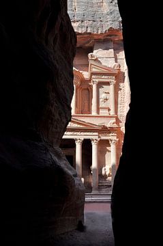 Der Siq: Mystisches Eingangstor zu Petra von Frank Photos