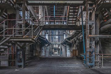 Pijpen en buizen in de fabriek van Truus Nijland