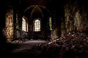 Verlaten kerk in Frankrijk, urbex van Atelier van Saskia