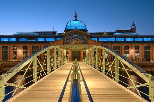 De oude visafslag bij nacht - Mooi Hamburg