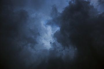 Donkere wolken van Gerryke van der Graaf