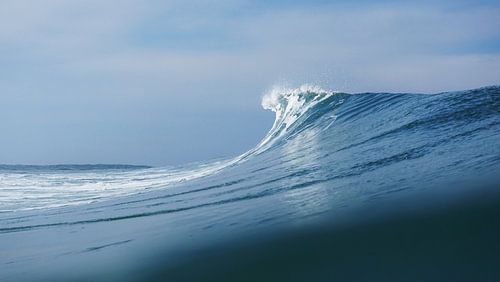 Les pensées sont comme la mer, jamais immobiles. sur Erwin de Visser