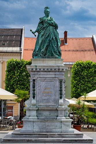 Blick auf die Statue von Maria Theresia in Klagenfurt