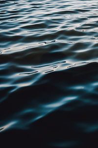 Wellen von Wasser von Gaby Jongenelen