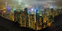 Hong Kong in de nacht van Roy Poots thumbnail