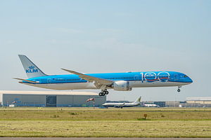 Ankunft der ersten Boeing 787-10 der KLM am Flughafen Schiphol.