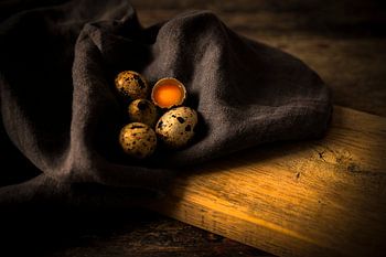 Quail eggs Still life