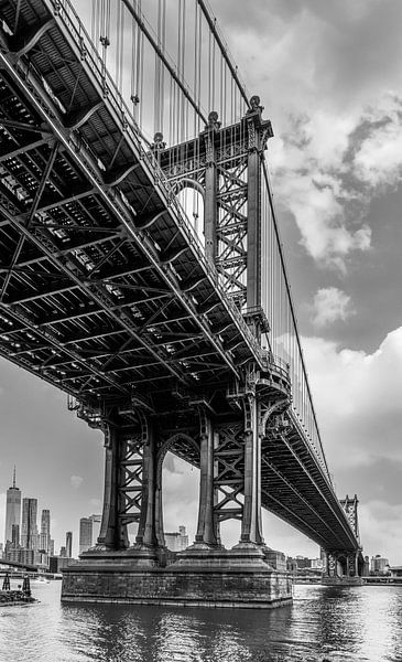 Unten an der Manhatten-Brücke von Ivo de Rooij