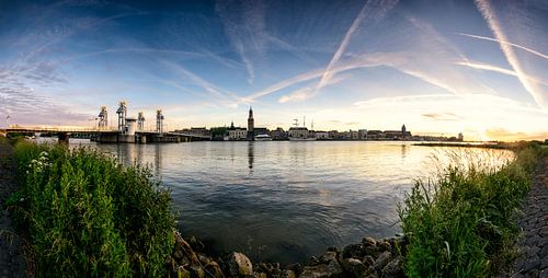 Kampen bij zonsondergang