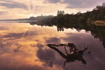 Zonsondergang in Coniston, Lake District van Anam Nàdar