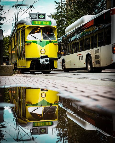 Tourist Tram Den Haag van Chris Koekenberg