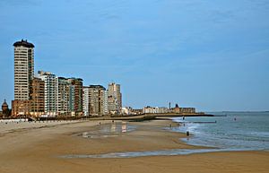 Plage et boulevard Vlissingen au crépuscule