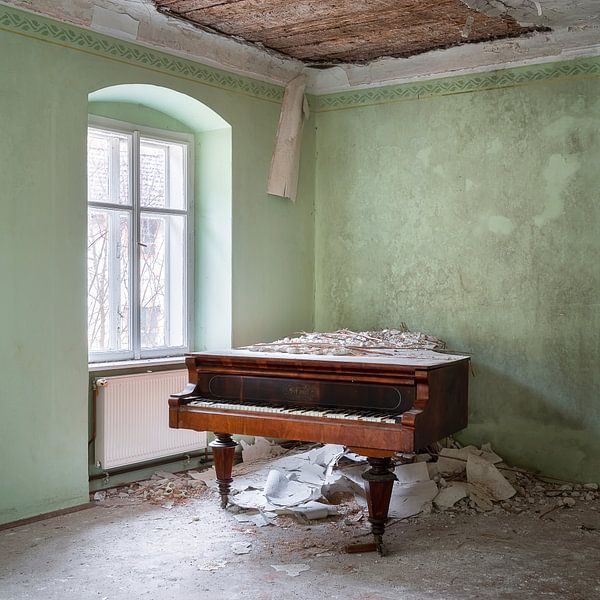 Abandoned Piano in the Corner. by Roman Robroek - Photos of Abandoned Buildings