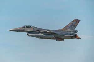 Décollage d'un F-16 Fighting Falcon belge.
