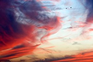 Bijzondere lucht na zonsondergang van Art by Fokje