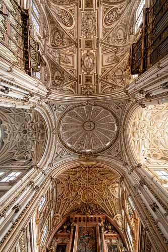 Gotisch gewelf met verlichting in Córdoba