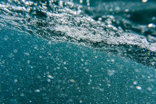 Light & air under the waves