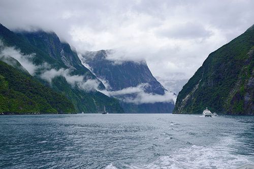 Terugkijkend in de Milford Sound