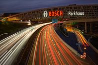 Bosch-Parkhaus über der A8 am Flughafen Stuttgart von Keith Wilson Photography Miniaturansicht