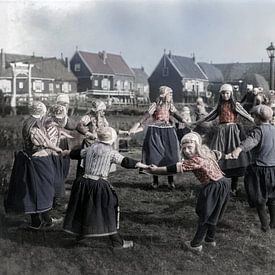 Dancing children at Marken in costume around 1930s by Affect Fotografie