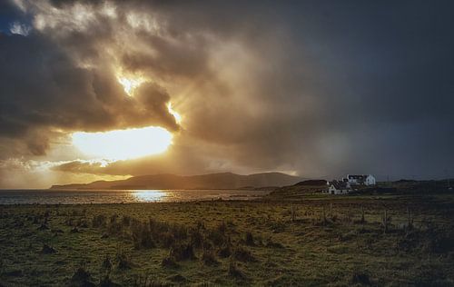 Neist Point klif in idyllisch Schotland bij de Highlands op het eiland Skye.