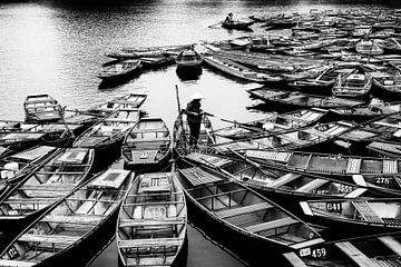 Vietnamese roeibootjes. van Ron van der Stappen