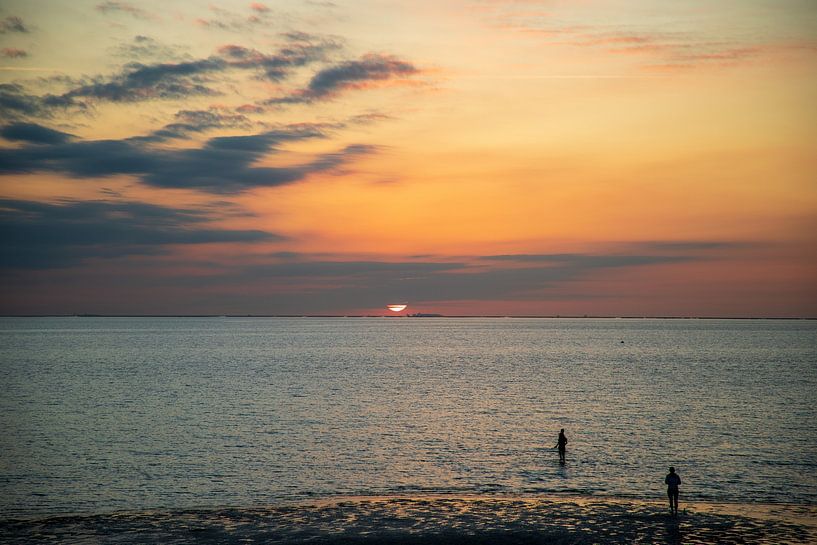 Untergehende Sonne in Zeeland von Ton Tolboom