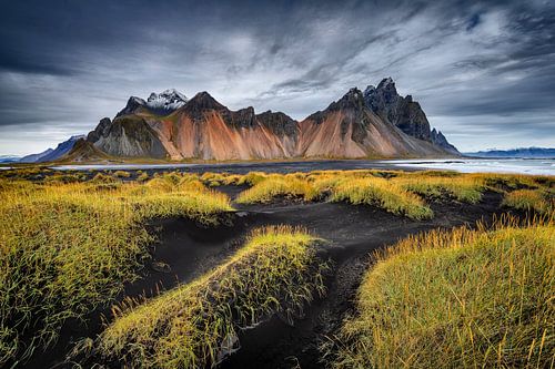 Het bergmassief Vestrahorn in het zuiden van IJsland