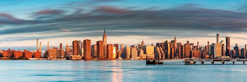 New York Midtown Manhattan Skyline au petit matin sur Sascha Kilmer
