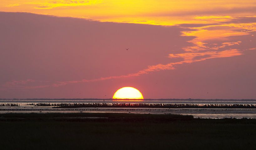 Zonsondergang waddenzee by Hollandse Kijker