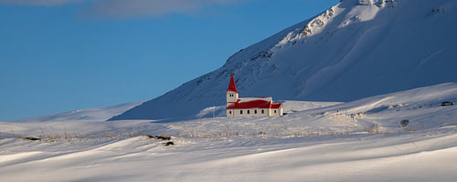 Vikurkirkja, Island, im Winter.