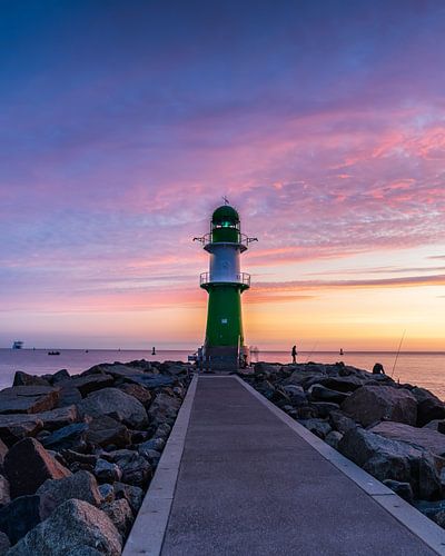 Zonsopgang op de Westpier van Warnemünde