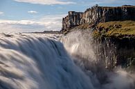 De imposante Dettifoss in Noord West IJsland van Gerry van Roosmalen thumbnail