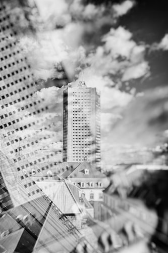 Zwischen Himmel und Architektur