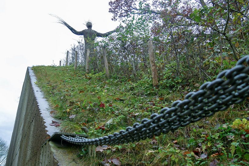 Festung bei Vechten - Statue auf der Böschung von Wout van den Berg