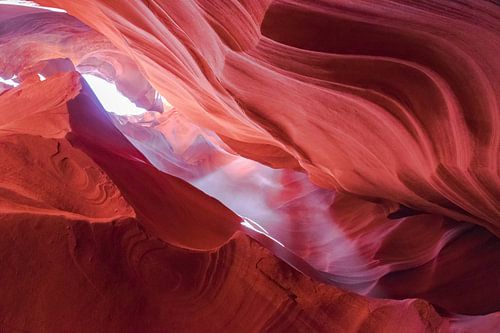 Spectaculaire vormen en diffuus licht in Antelope Canyon, Arizona