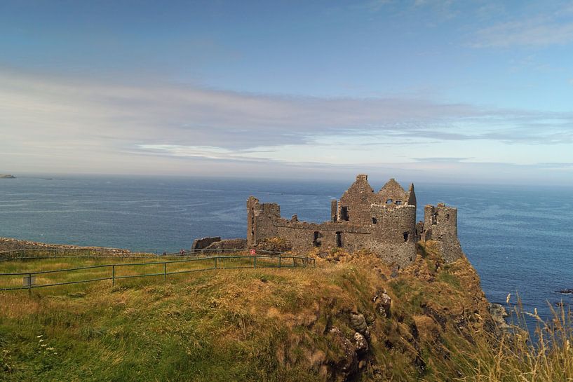 Le château de Dunluce est l'une des plus grandes ruines d'un château médiéval en Irlande. par Babetts Bildergalerie