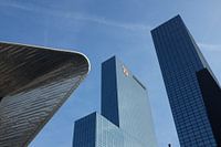 Rotterdam dans le ciel bleu